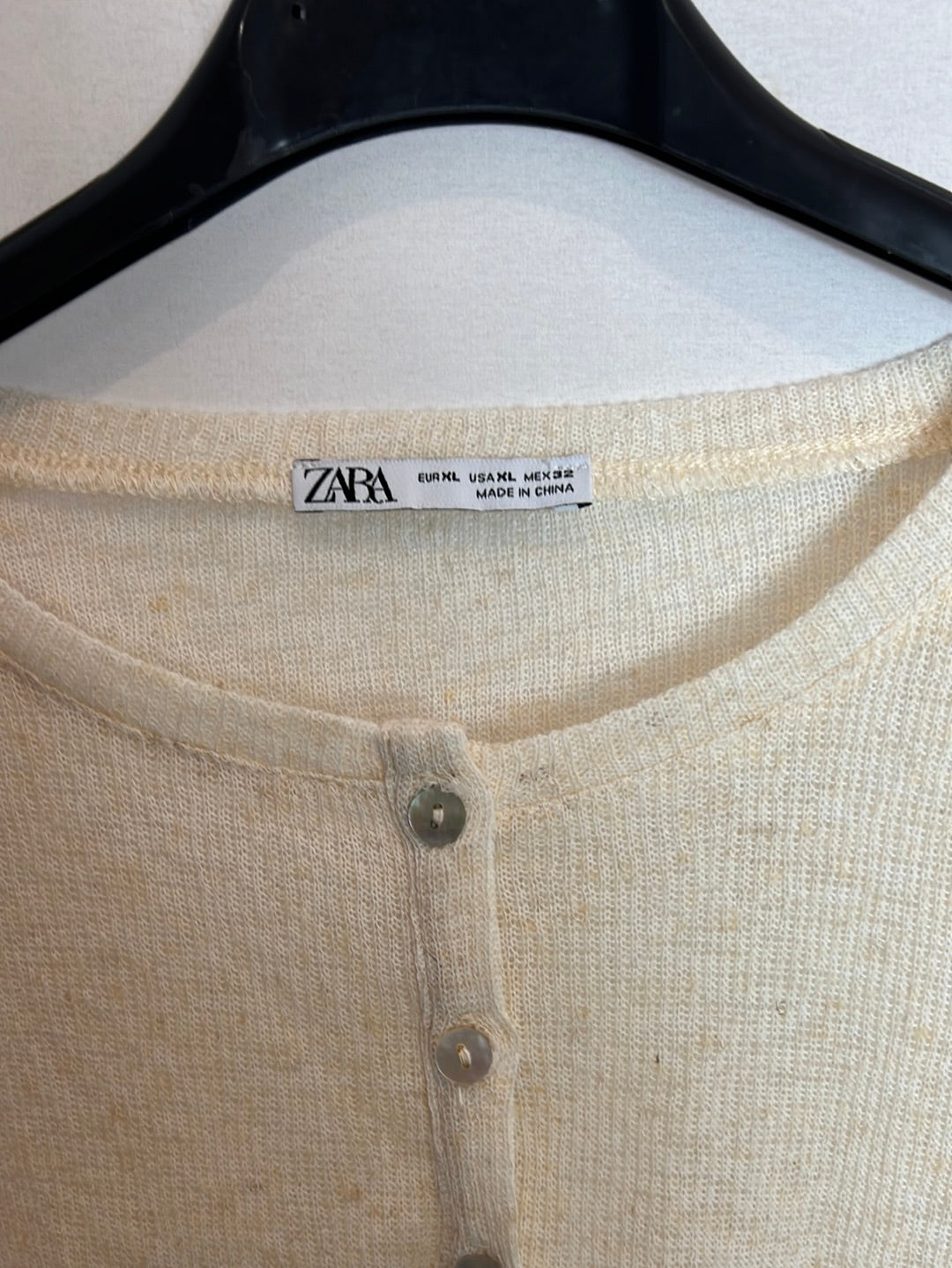 ZARA. Top beige textura jaspeada. T XL