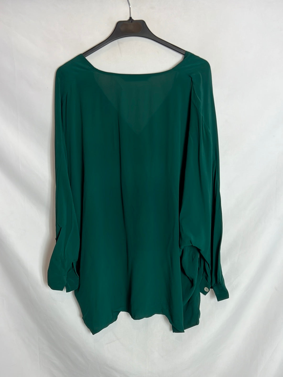 ZARA. Blusa verde fluida . T L