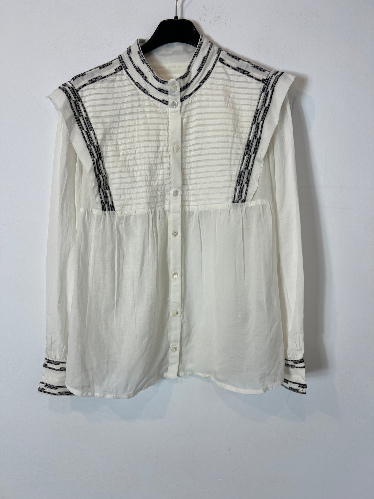 BA&SH. Blusa blanca bordados. T 1(S)