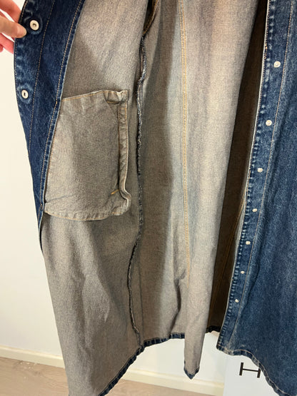 ZARA. Cazadora denim larga T.xs