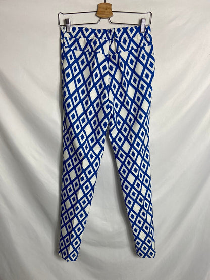 FALCATA. Pantalón azul estampado rombos T.40