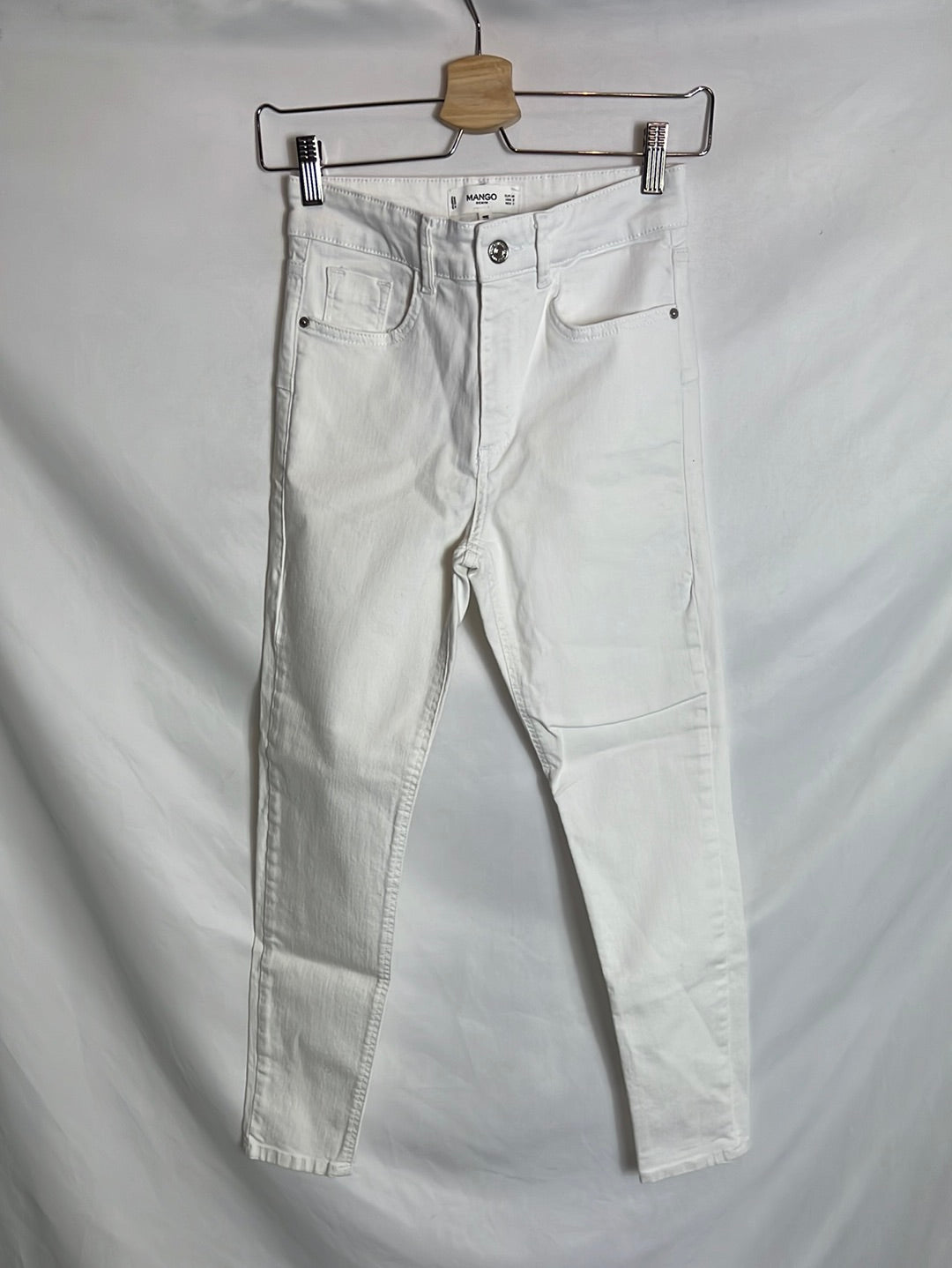 MANGO. Pantalón pitillo blanco  T.34