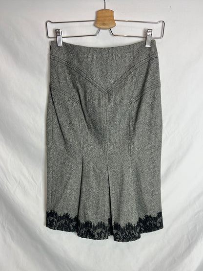 KAREN MILLEN. Falda gris jaspeado y encaje. T 38