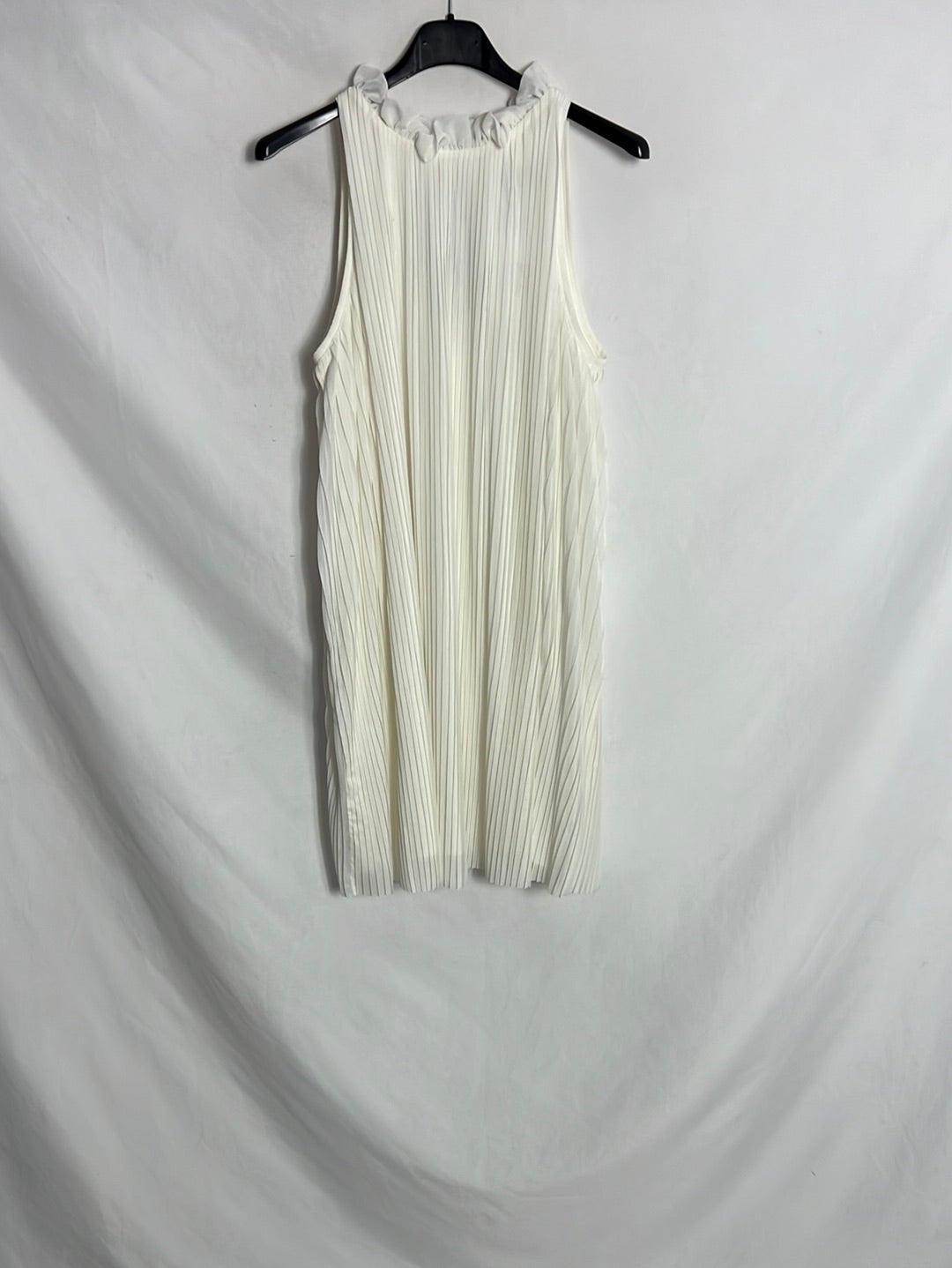 TOPSHOP. Vestido blanco plisado lazada negra. T S