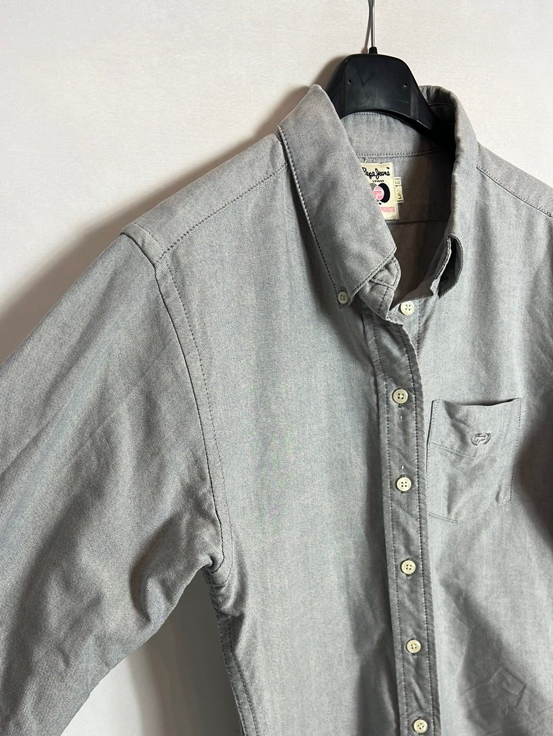 PEPE JEANS. blusa gris oxford T.l