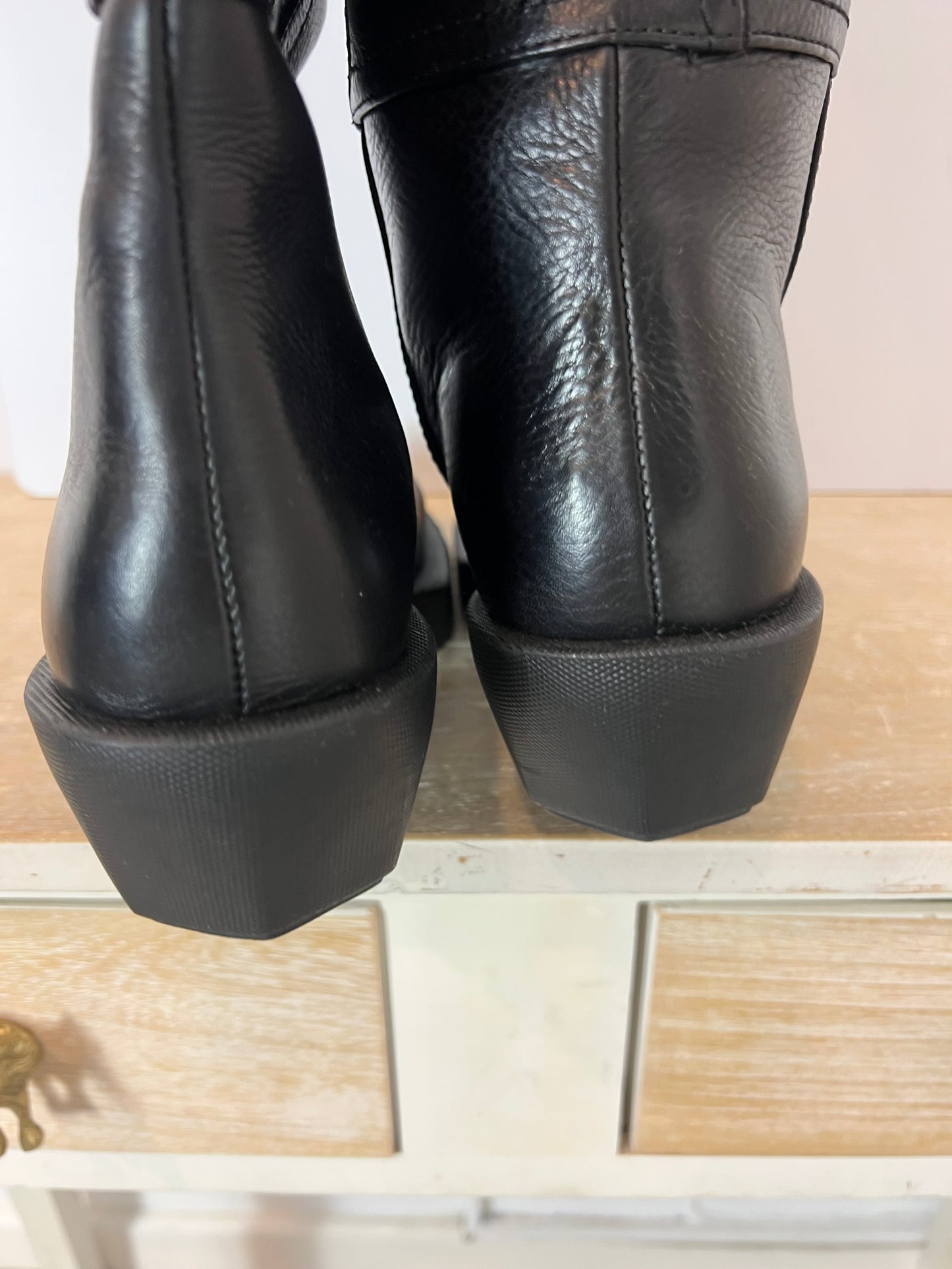 ZARA. Botas altas negras T.41