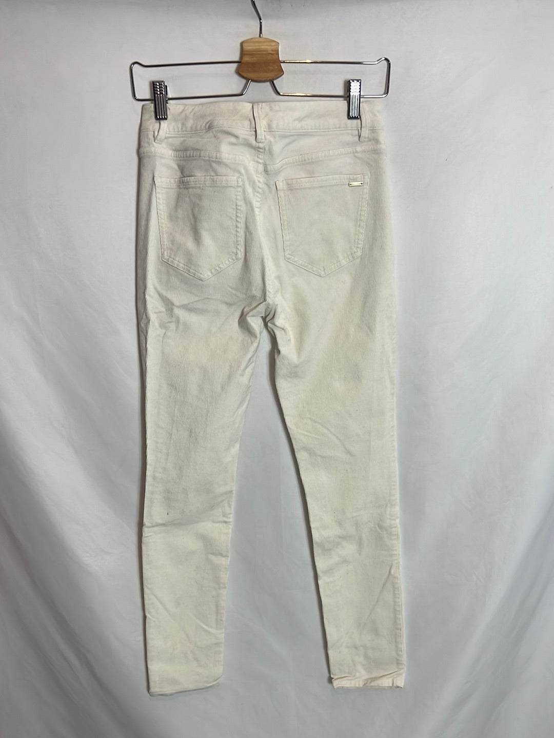 MASSIMO DUTTI. Pantalón beige pana T.36