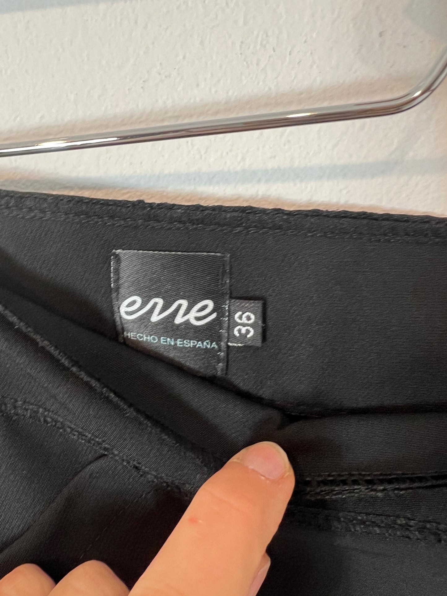 ERRE. Pantalón negro ancho T.36