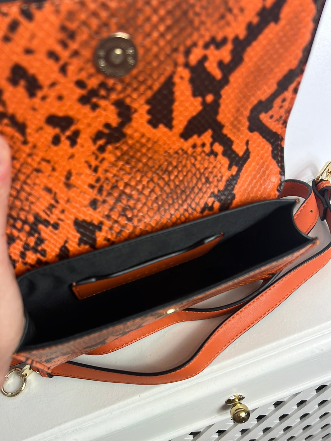 TOPSHOP. Bolso mini/riñonera naranja print