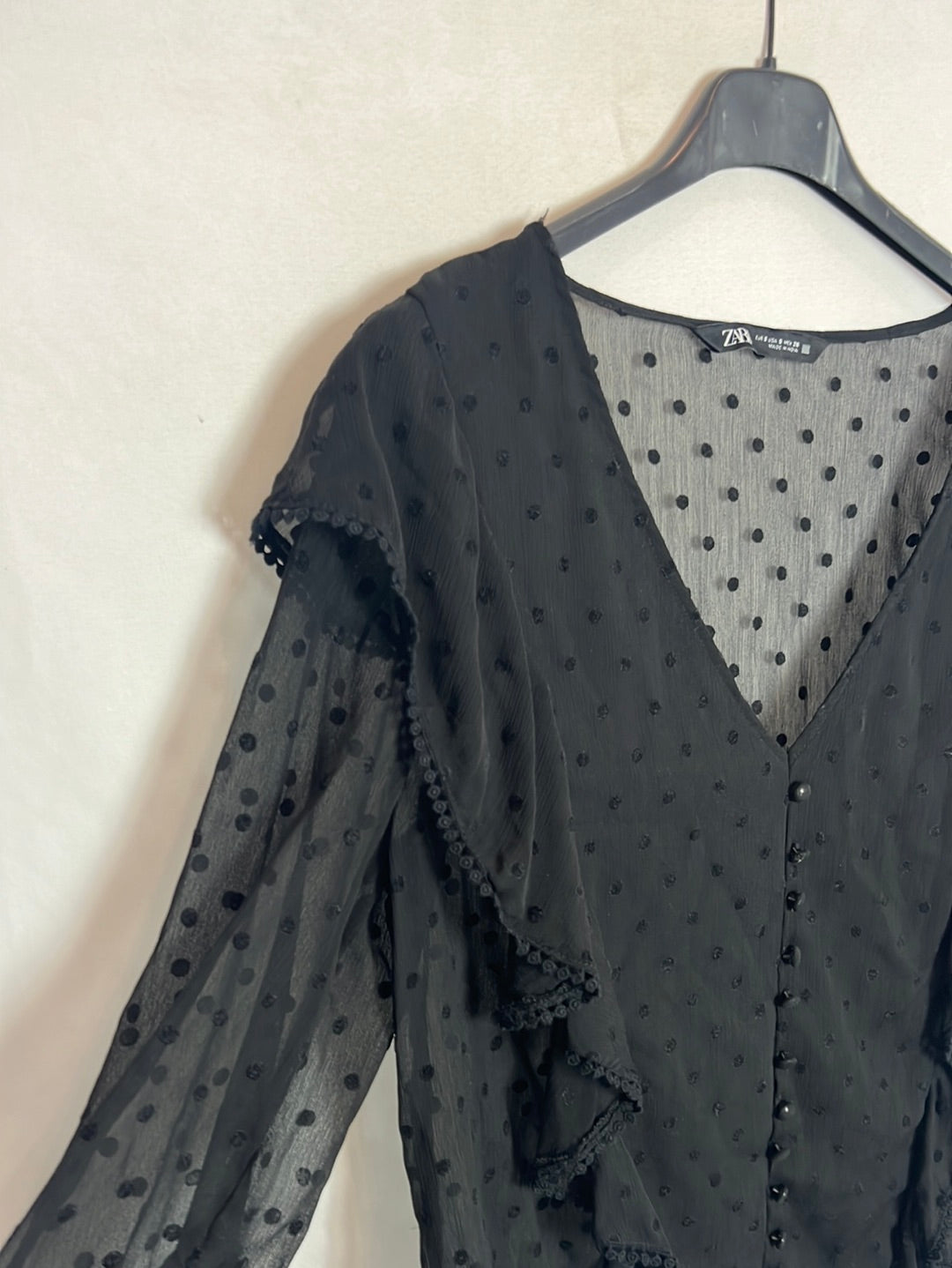 ZARA. Blusa negra semitransparente topitos. T S