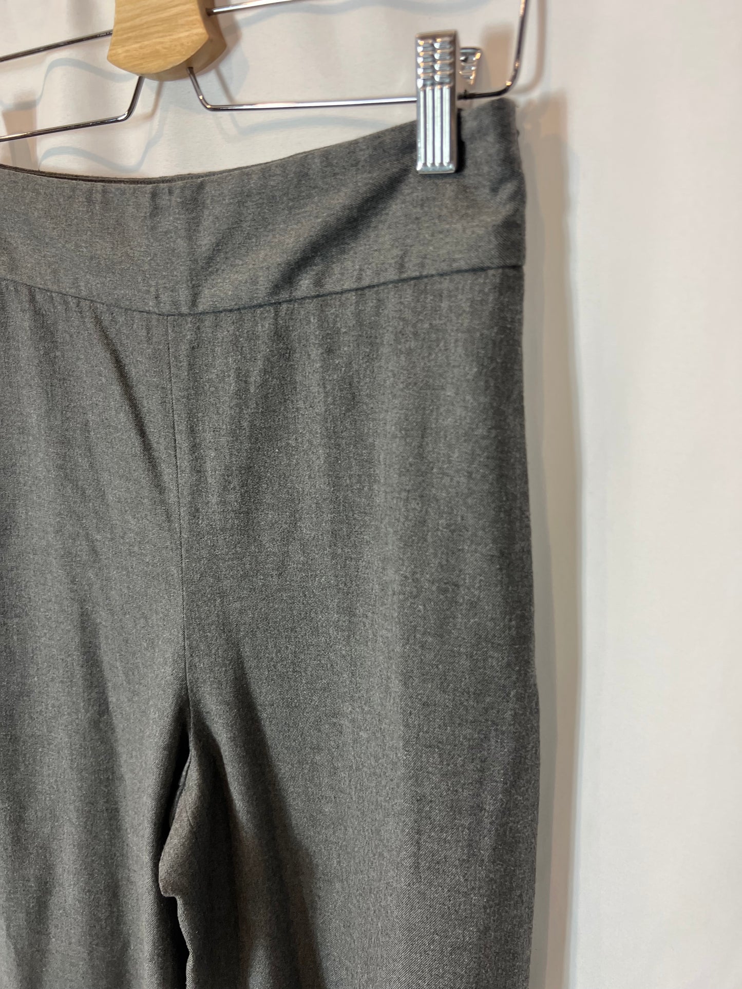 ZARA. Pantalón culotte gris T.s