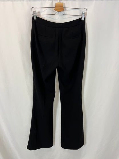 ZARA. Pantalón negro de campana T.s