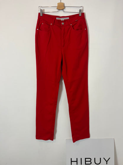 ESCADA SPORT. Pantalón recto rojo. T 40