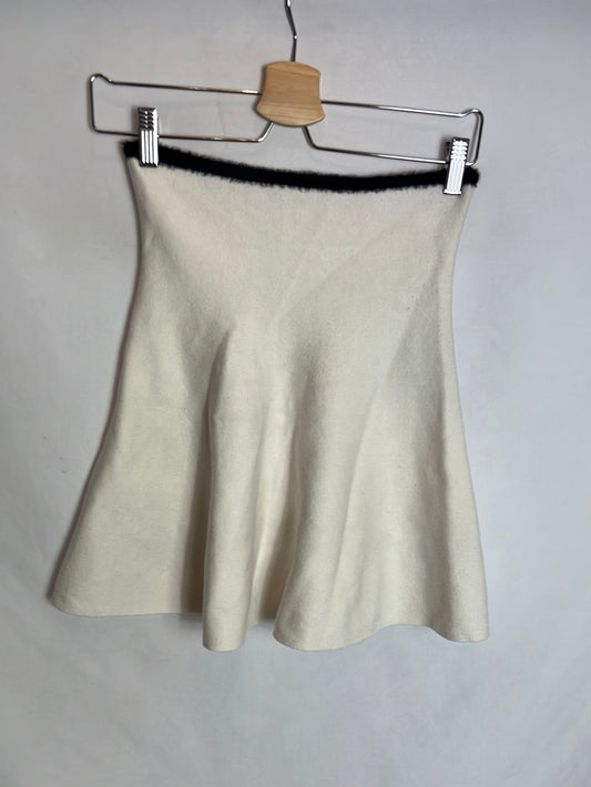 ZARA. Falda punto beige crudo T.m