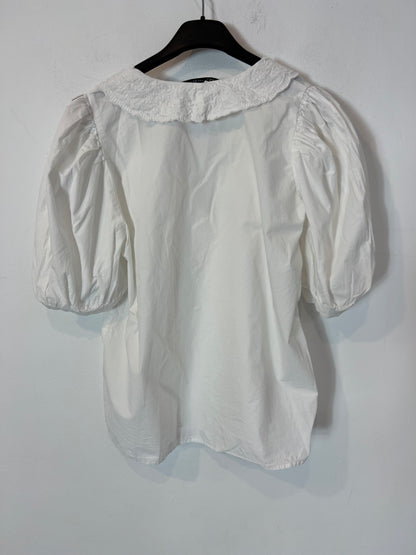 ZARA. Camisa blanca detalles cuello T.s