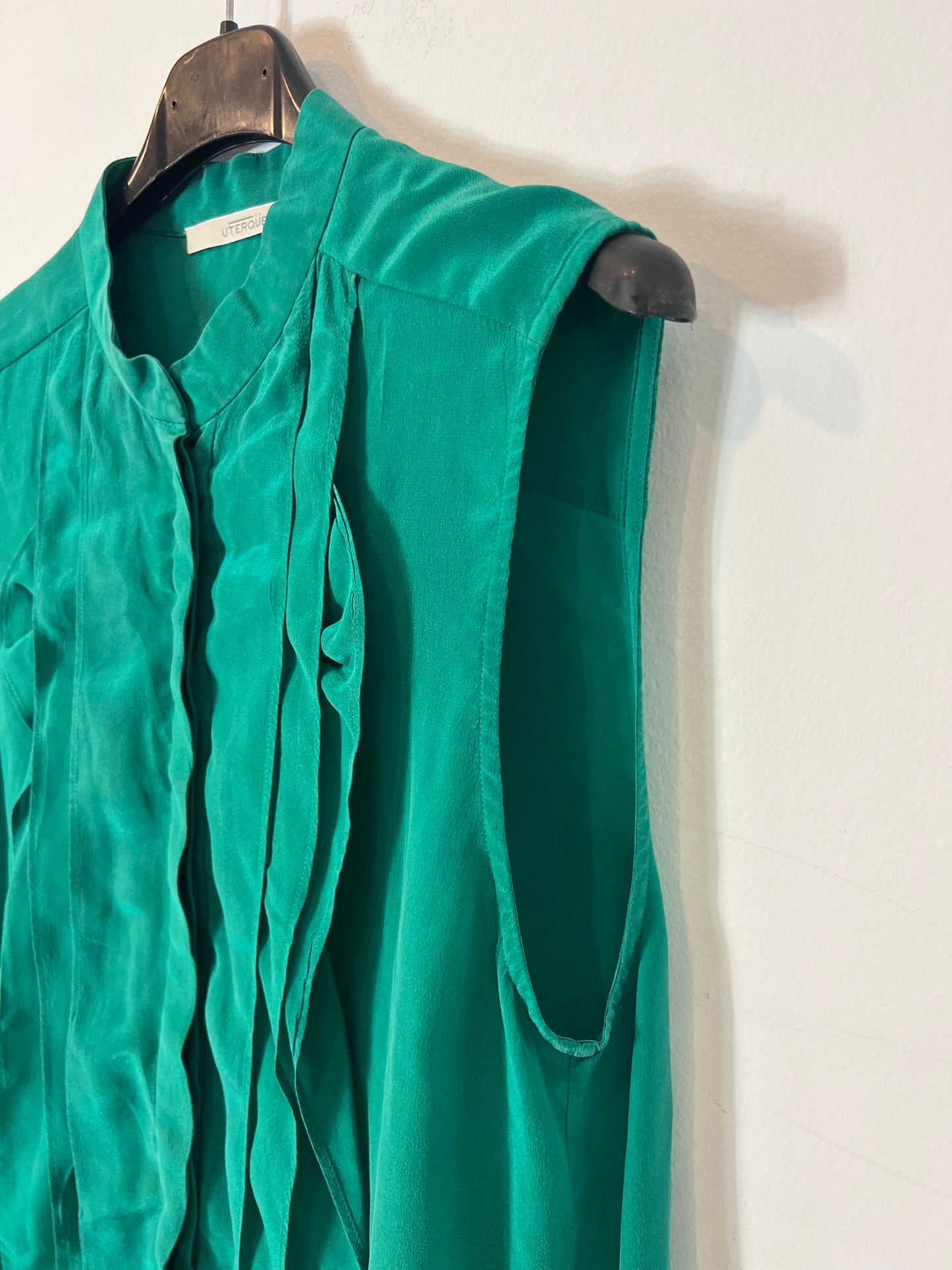 UTERQÜE. Blusa verde seda. T S