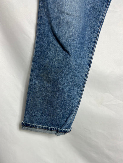 LEVI’S. Denim recto lavado medio. T 38