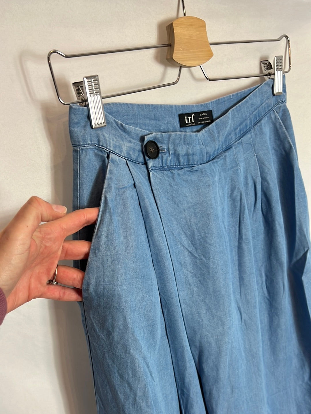 ZARA. Pantalón culotte fluido efecto falda. T S