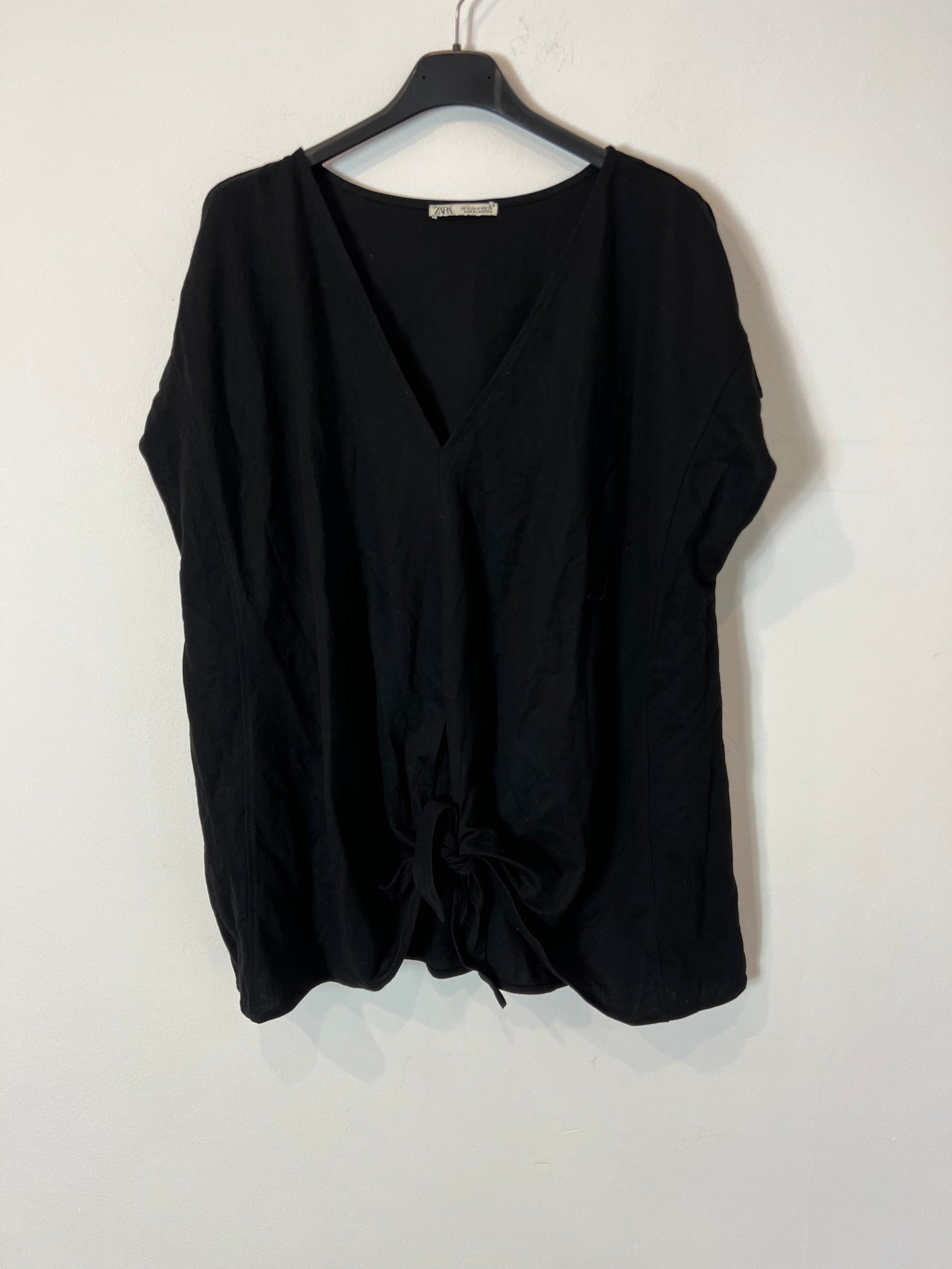 ZARA. Top negro lazada. T M