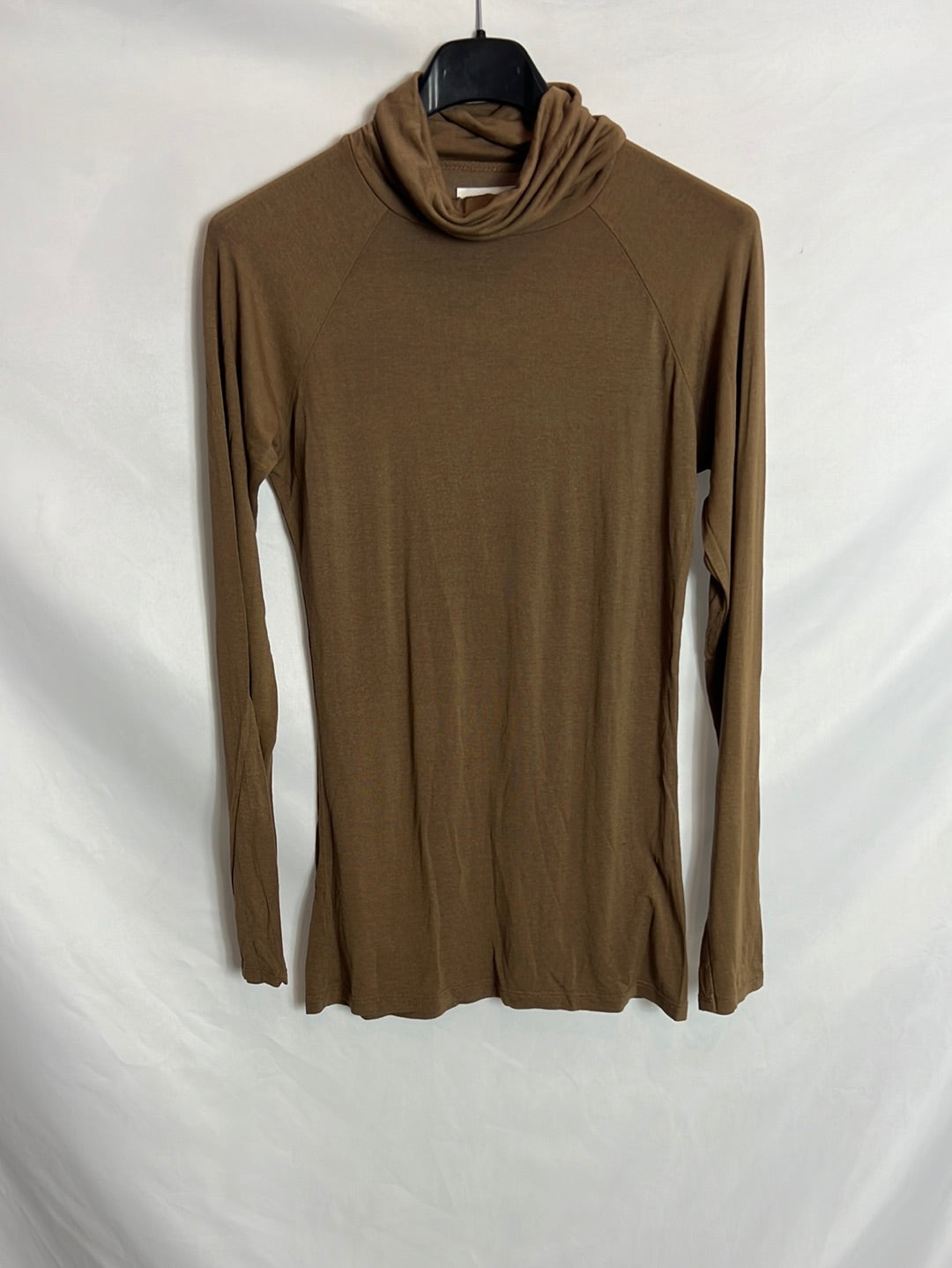 ZARA. Top manga larga camel. T S