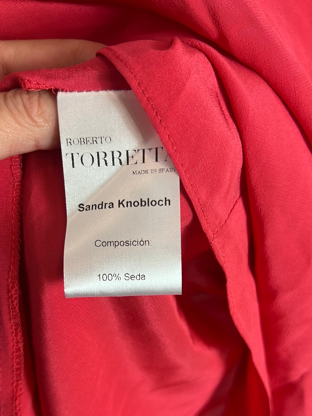 ROBERTO TORRETTA. Blusa seda roja cuello volante. T S/M