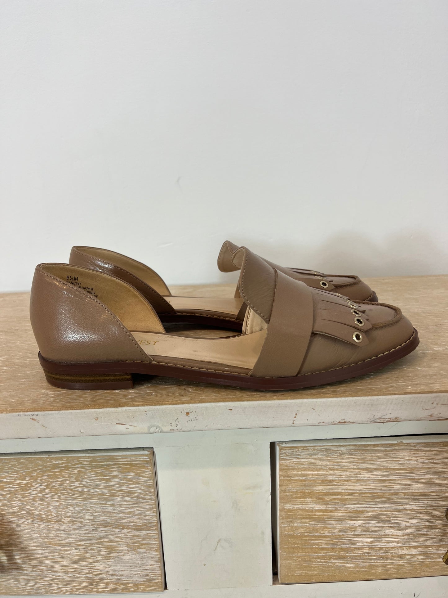 NINE WEST. Mocasines beige solapa T.37/38