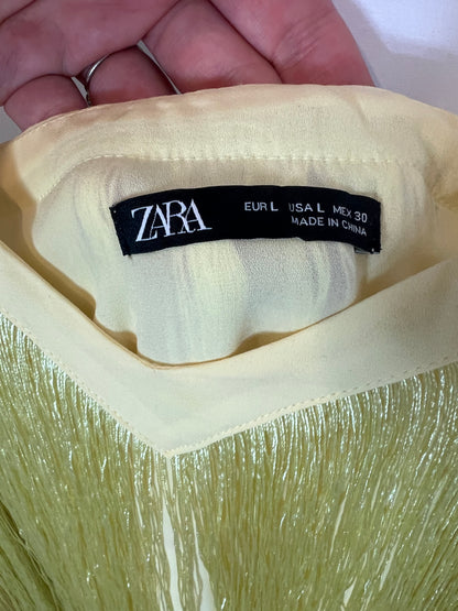 ZARA. Vestido amarillo flecos T.l