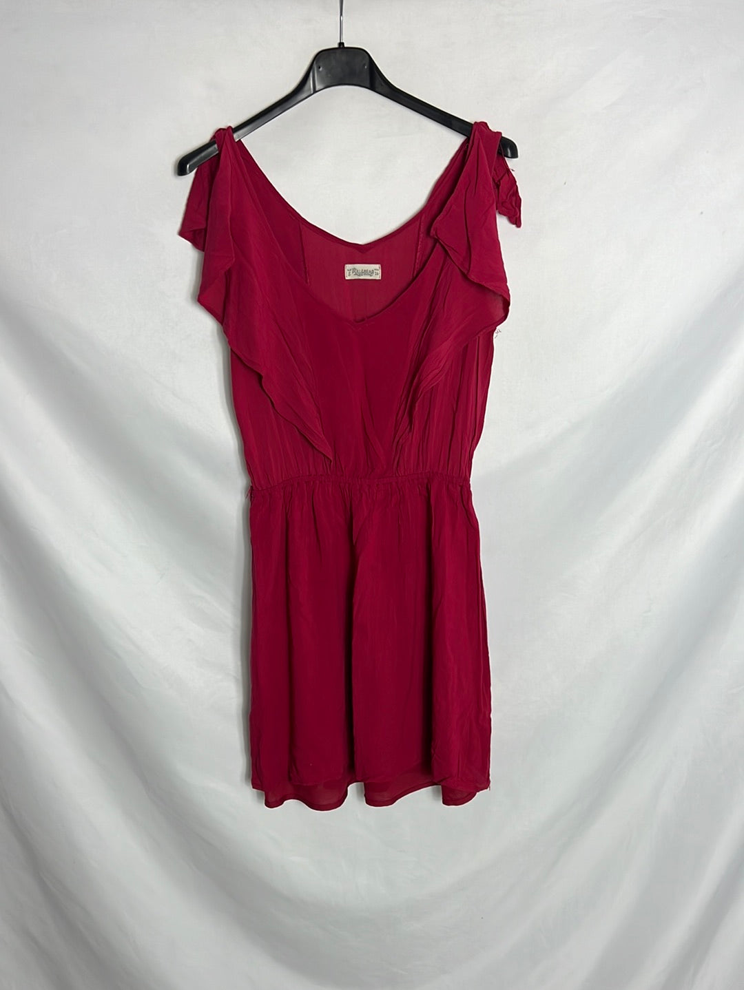 PULL&BEAR. Vestido rojo volante. T S