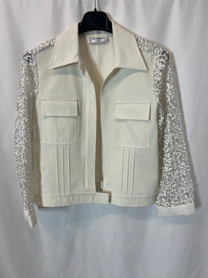 YVES SAIN LAURENT. Chaqueta blanca detalle mangas. T S