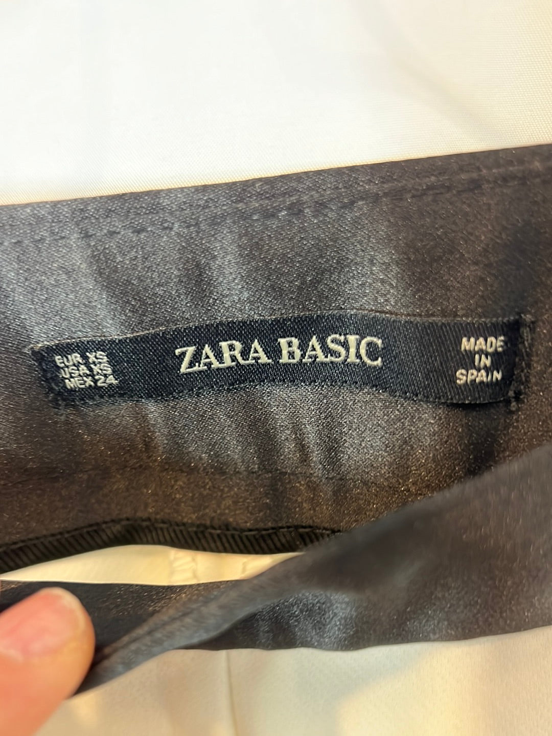 ZARA. Pantalón blanco smoking T.xs