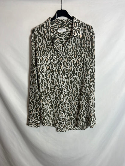 EQUIPMENT. Blusa seda animal print verde. T L (Tara)