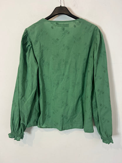 INTROPIA. Blusa verde bordada. T M