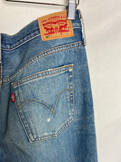 LEVI’S. Denim recto rotos en efecto desgastado. T 38