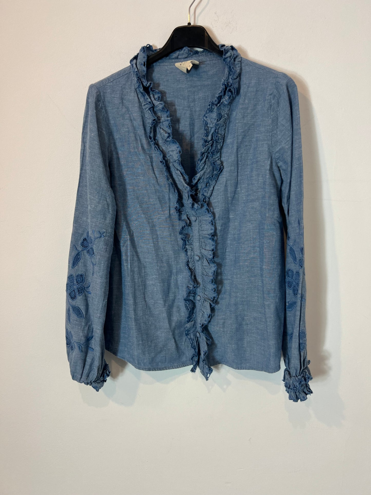 SEZANE. Blusa azul bordada T.34