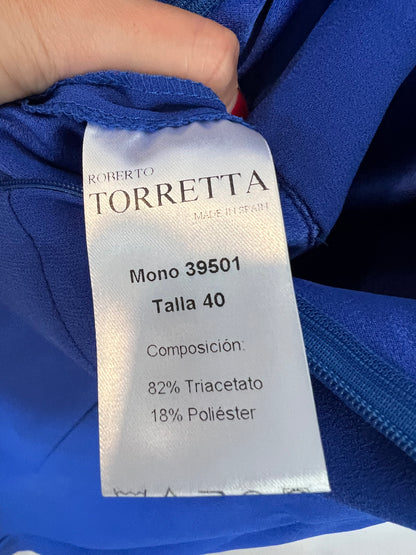 ROBERTO TORRETTA. Mono azul klein detalle solapa. T 40