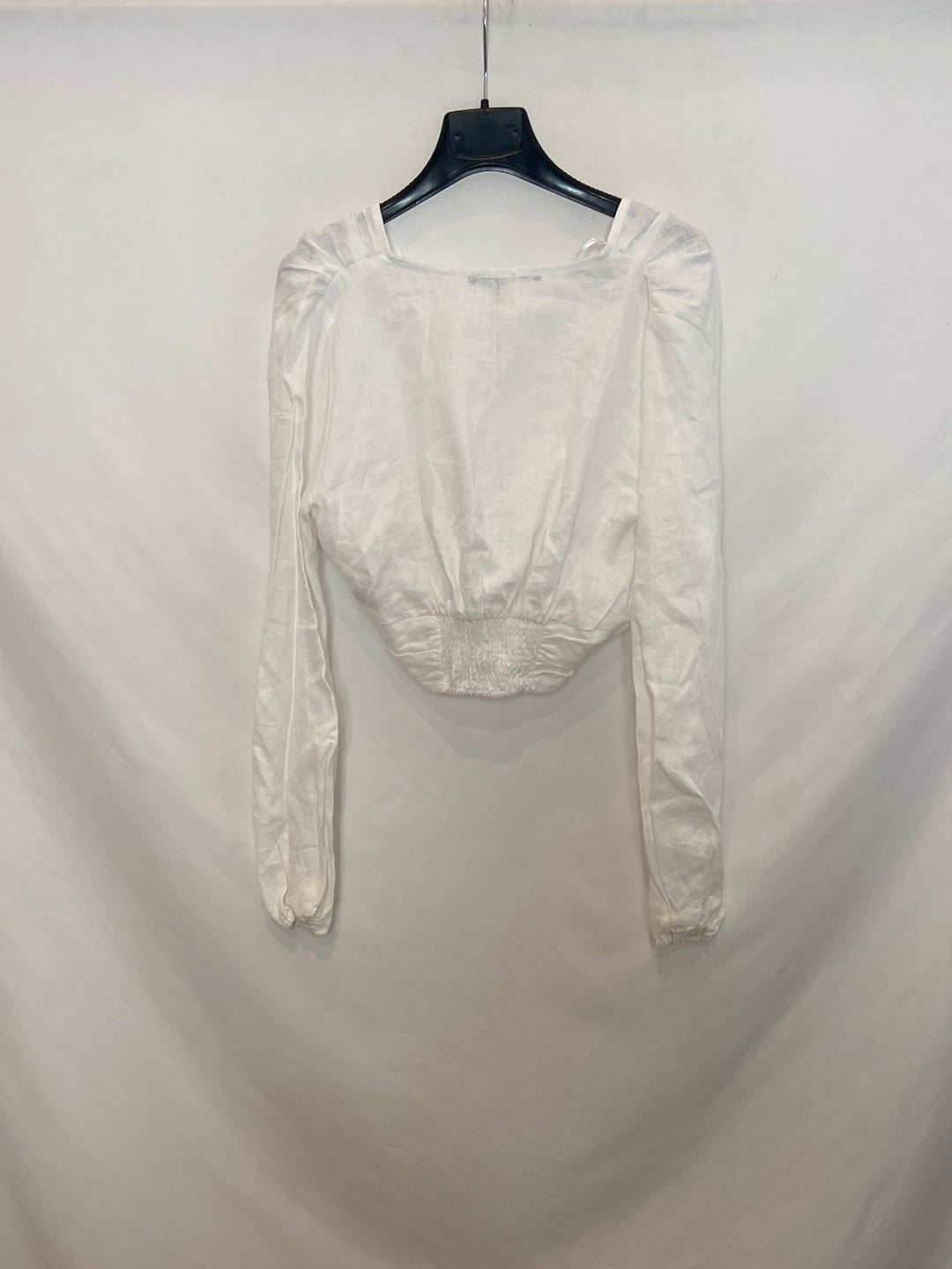 ZARA. Top blanco escote T.XS