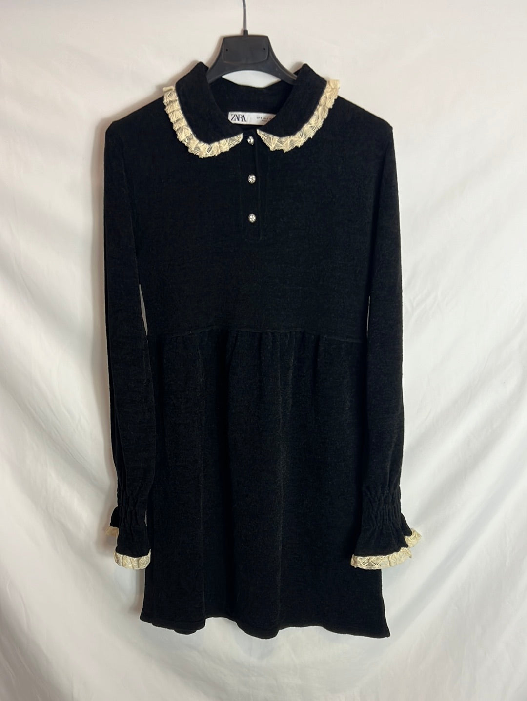 ZARA. Vestido negro textura detalle encajes. T S