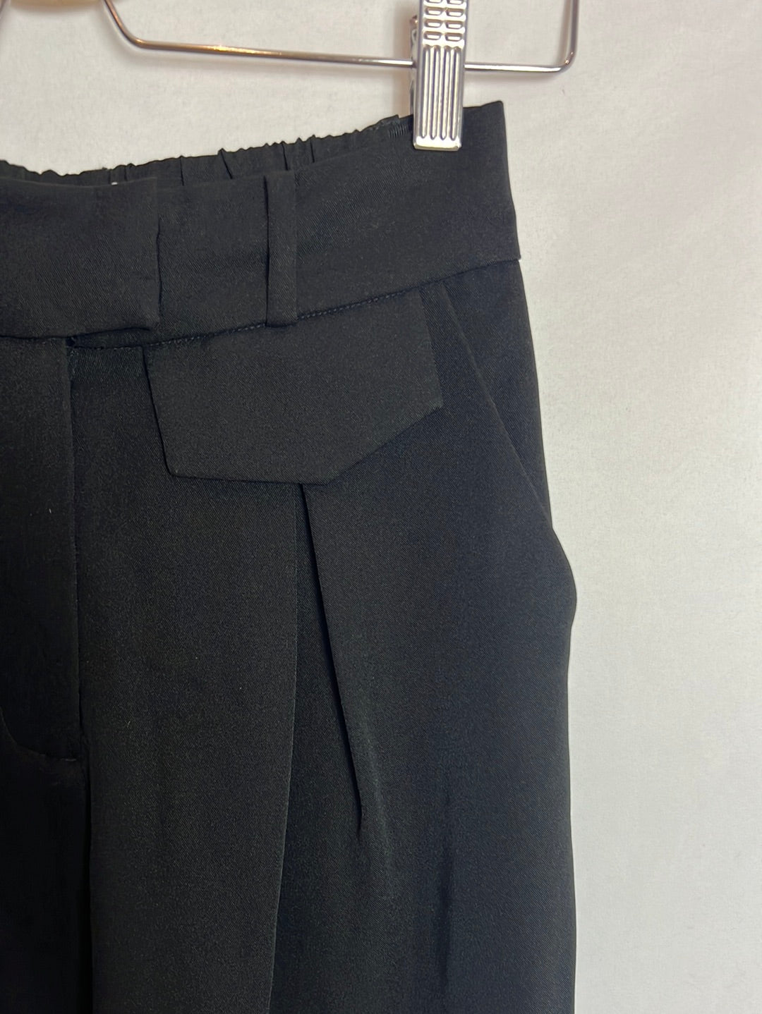 LPA. Pantalón negro pata ancha fluido. T XS