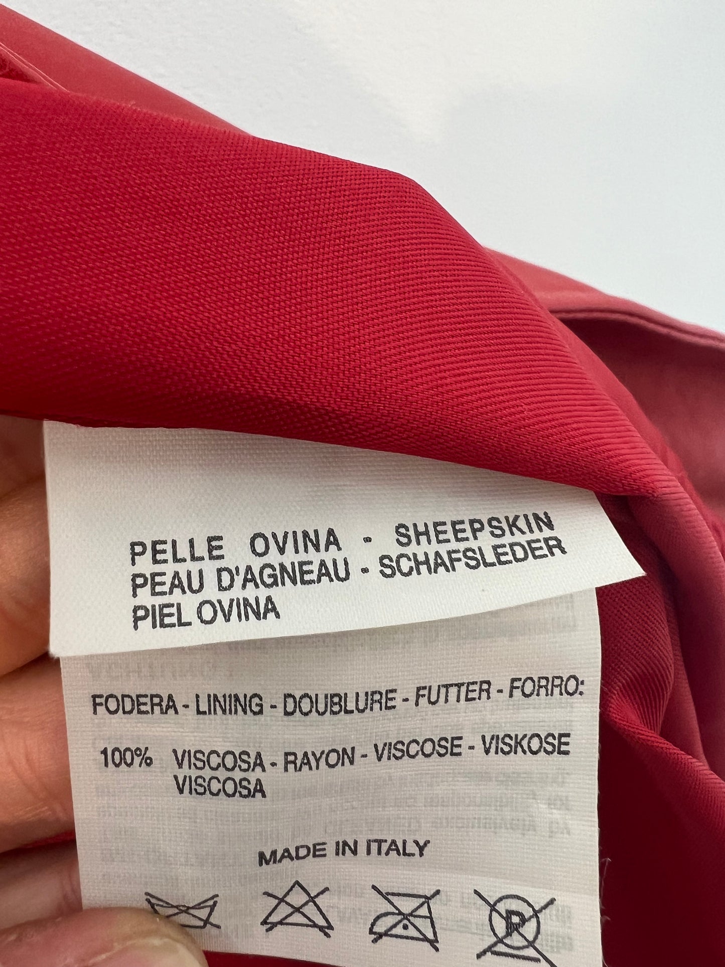 PEDRO DEL HIERRO. Chaqueta roja piel . T M