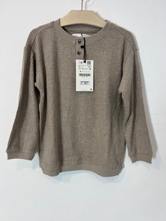 ZARA. Sudadera beige canalé. T 6 años