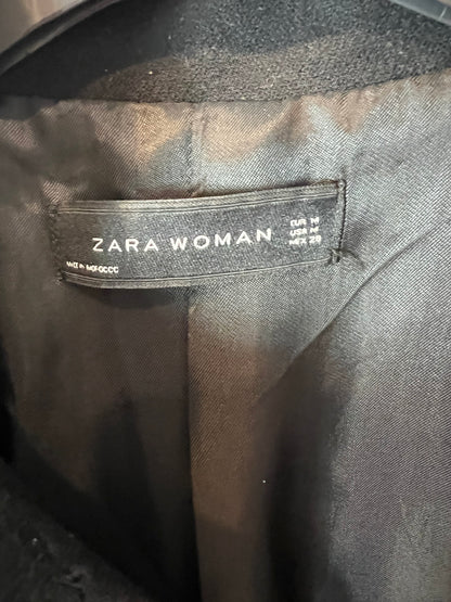 ZARA. Abrigo negro lana costuras. T M