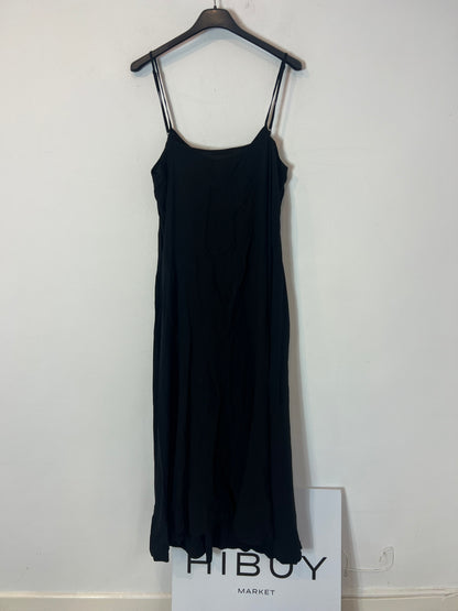 PARFOIS. Vestido largo negro tirantes. T M/L