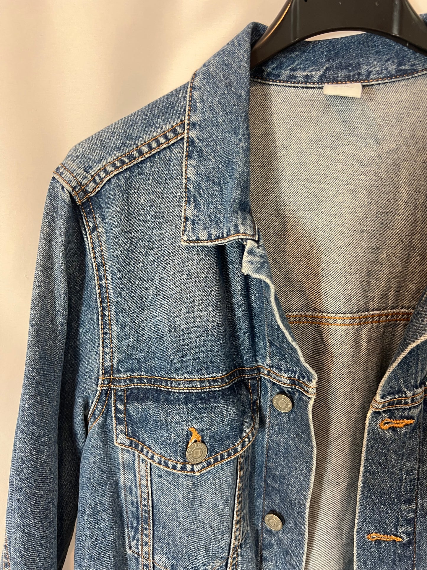 H&M. Cazadora denim larga T.38