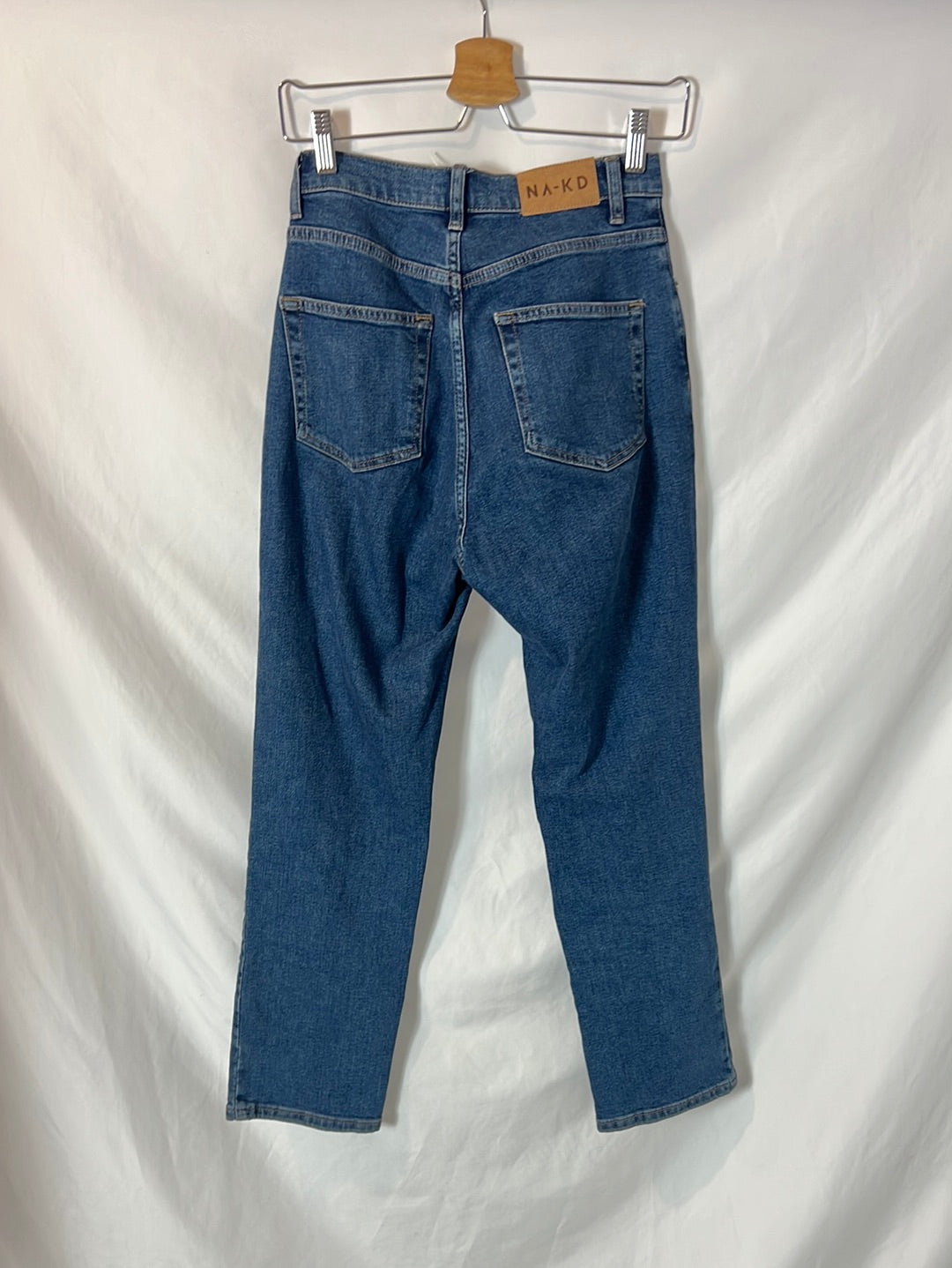 NA-KD. Pantalón denim oscuro T.36