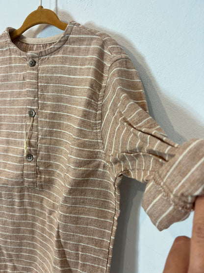 ZARA. Camisa lino rayas color tostado. T 4-5 años