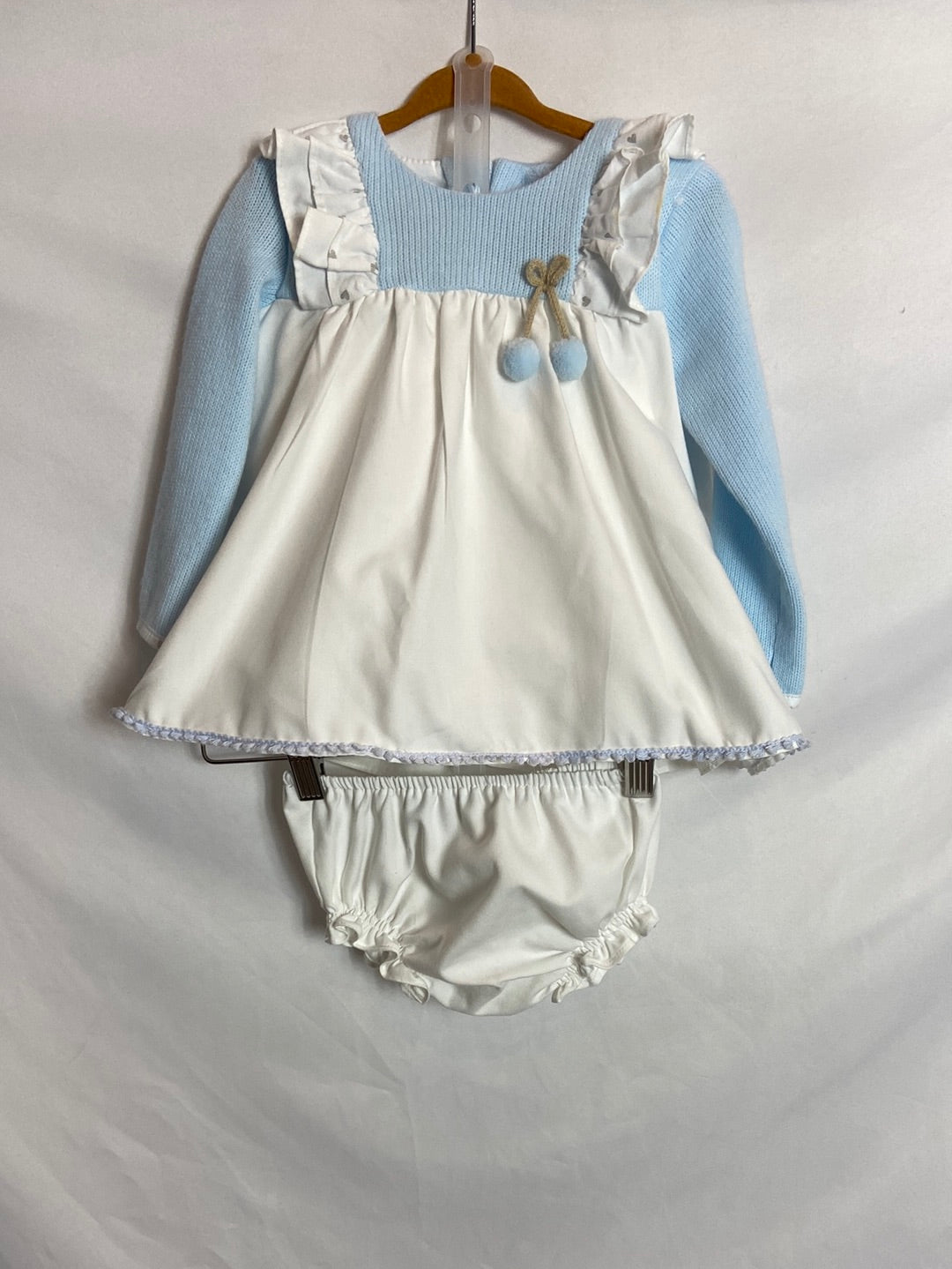 DEL SUR. Conjunto vestido blanco mangas azules y culetín T.2 años