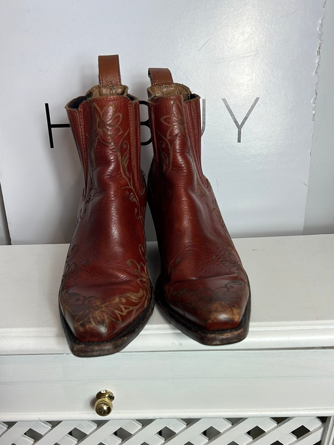 ASH. Botines cowboy detalles . T 39(tara)