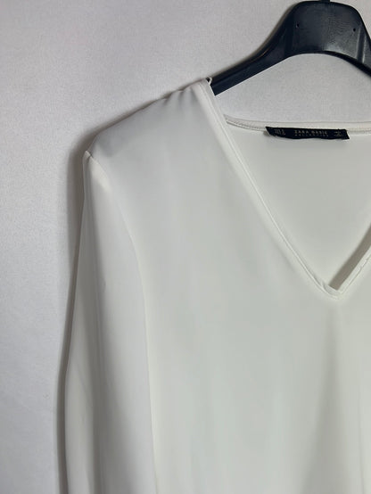 ZARA. Blusa blanca mangas lazo. T M