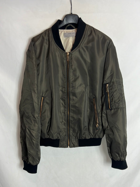 ZARA. Bomber verde oscuro. T M