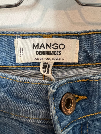 MANGO. Denim campana. T 38